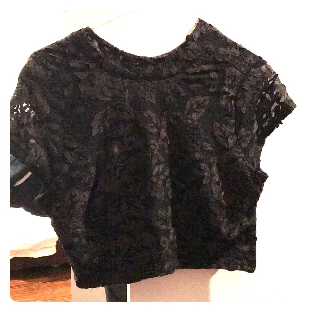 Bebe black crop top!